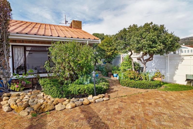 4 Bedroom Property for Sale in Fish Hoek Western Cape